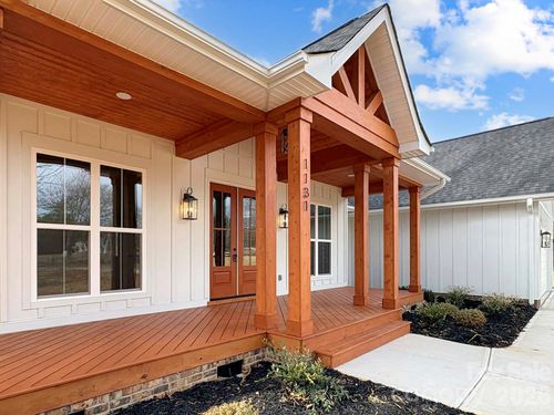 1131 White Jenkins Rd, Bessemer City, NC, 28016-8752 | Card Image