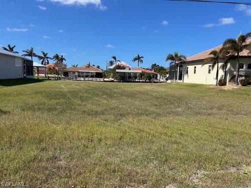 2417 Macadamia Ln, Saint James City, FL, 33956-2036 | Card Image