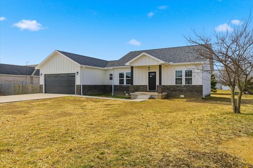 2707 Mayfield Dr, Mountain Grove, MO, 65711-8406 | Card Image