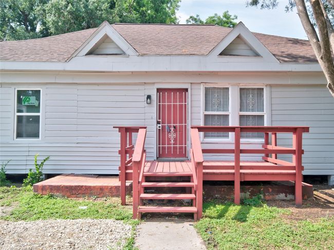2703 Areba St, House other with 3 bedrooms, 2 bathrooms and 1 parking in Houston TX | Image 26