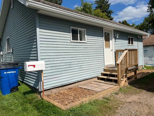 384 Court St, Park Falls, WI, 54552-1377 | Card Image