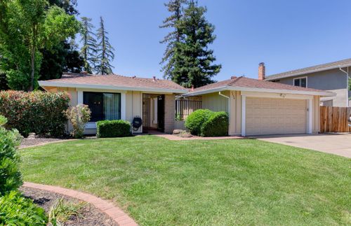 3204 Pennelope Court, Sacramento, CA, 95826 | Card Image