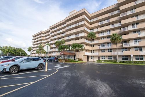 506-250 Jacaranda Dr, Plantation, FL, 33324-2533 | Card Image