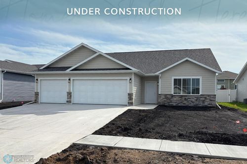7354 29th St S, Fargo, ND, 58104-2509 | Card Image