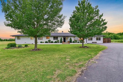 3300 Rex Cruse Dr, Sherman, TX, 75092-3837 | Card Image