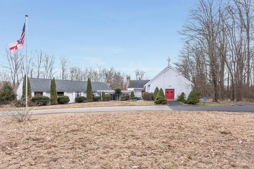 39 Granite Springs Rd, Granite Springs, NY, 10527-1108 | Card Image