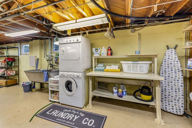 6037 N Elm Tree Rd, House other with 4 bedrooms, 2 bathrooms and null parking in GLENDALE WI | Image 16