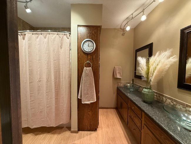 Full Bath | Image 34