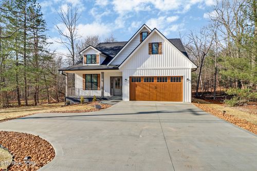 232 Westchester Dr, Crossville, TN, 38558-7301 | Card Image