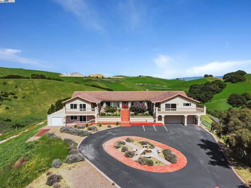 41794 Vargas Rd, Fremont, CA, 94539-5446 | Card Image