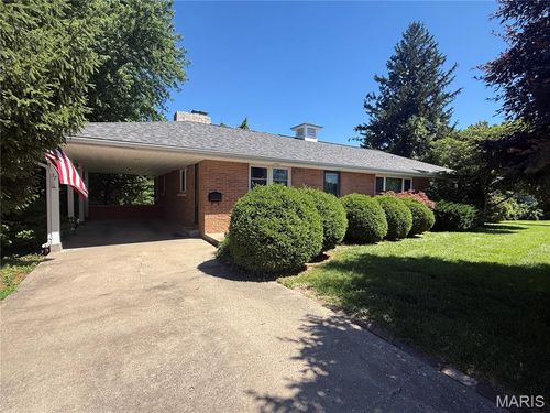 37 Holiday Drive, Hannibal, MO, 63401 | Card Image