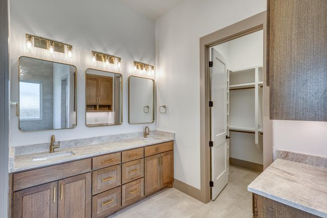 208 E Lakeshore Dr, House other with 4 bedrooms, 5 bathrooms and null parking in Sunrise Beach TX | Image 11