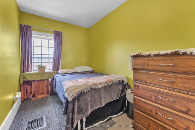 11 Water St, House other with 3 bedrooms, 2 bathrooms and 2 parking in Newburgh ON | Image 24