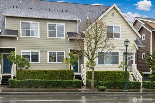 2343 Ne Park Dr, Issaquah, WA, 98029-7401 | Card Image