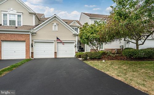 216 N Caldwell Cir, DOWNINGTOWN, PA, 19335-4942 | Card Image