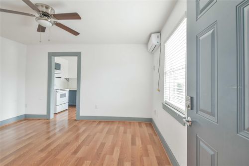 apt-12-5320 Polk St, Houston, TX, 77023-1435 | Card Image