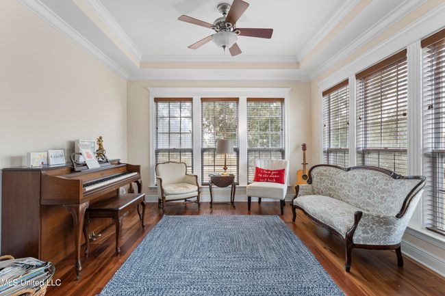 Sitting Area | Image 12