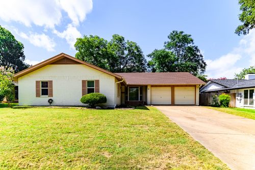 1106 Coronet St, Irving, TX, 75062-3627 | Card Image