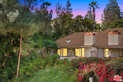 5552 Via Dos Cerros, Riverside, CA, 92507-6408 | Card Image