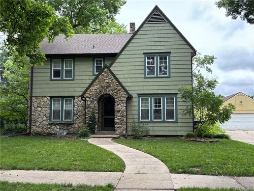 930 S Hickory St, Ottawa, KS, 66067-3312 | Card Image