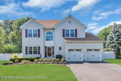 10 Judy Rd, Eatontown, NJ, 07724-2454 | Card Image