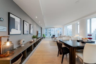 1701 - 1499 Pender St W, Condo with 2 bedrooms, 2 bathrooms and 2 parking in Vancouver BC | Image 2