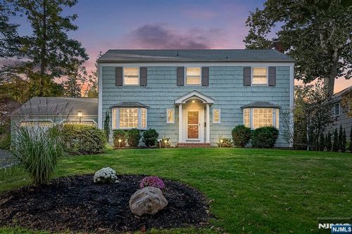8 Macopin Ave, Montclair, NJ, 07043-2002 | Card Image