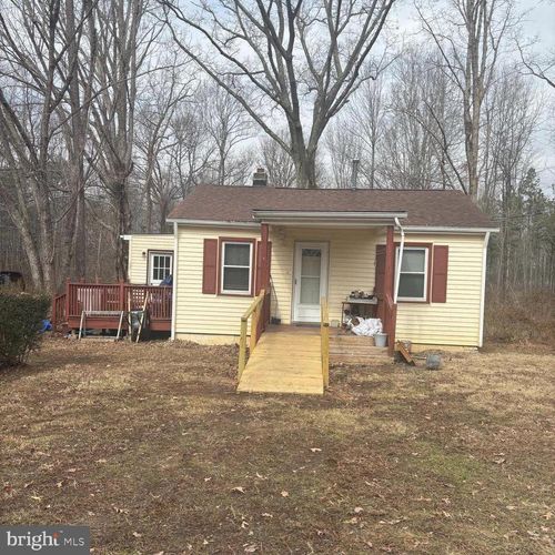 49 Booker Ln, CUMBERLAND, VA, 23040-2420 | Card Image