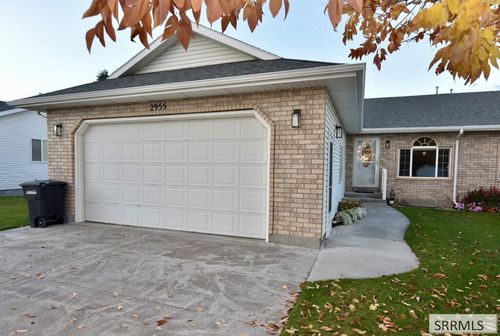 2955 Courtyard Cir, Ammon, ID, 83406-7507 | Card Image