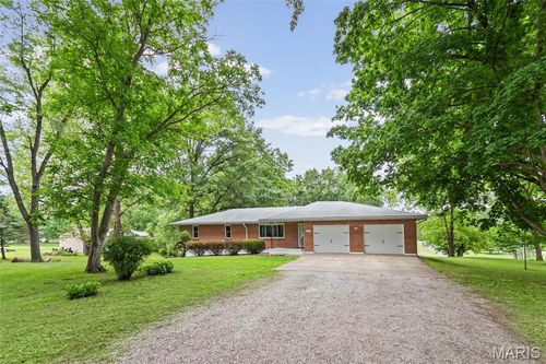 411 E Roosevelt Dr, Moro, IL, 62067-1539 | Card Image