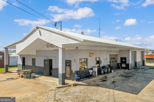 110 Maurice Way, Lavonia, GA, 30553-1220 | Card Image