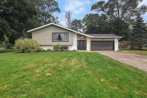 W8372 Crawford Road, PACIFIC, WI, 53901 | Card Image