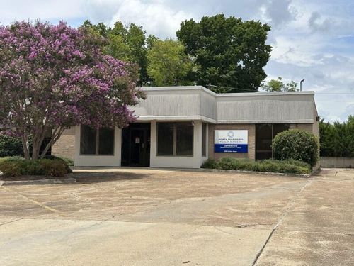 806 Garfield St, Tupelo, MS, 38801-5749 | Card Image