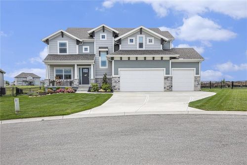 16352 S Elmridge St, Olathe, KS, 66062-9336 | Card Image