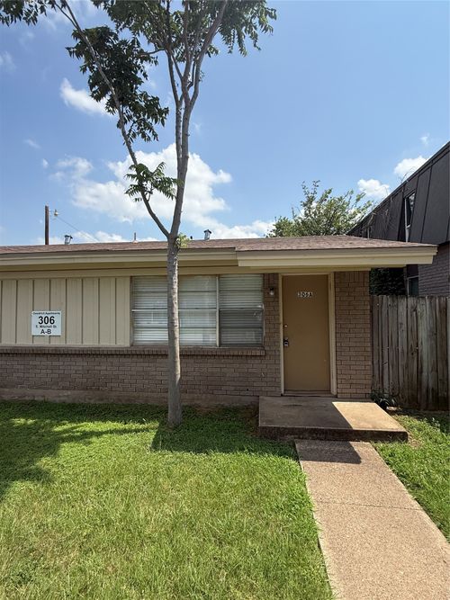 306a-306 E Mitchell St, Arlington, TX, 76010-7317 | Card Image