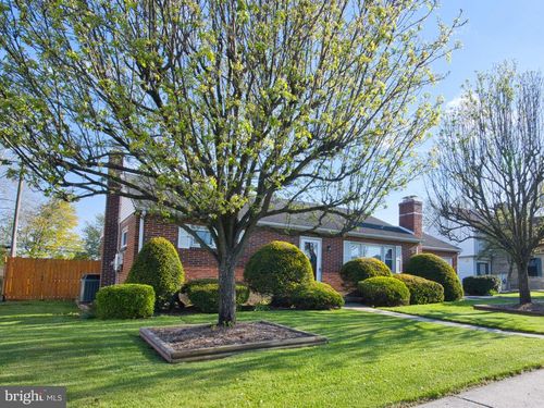 220 W Penn Ave, CLEONA, PA, 17042-3229 | Card Image