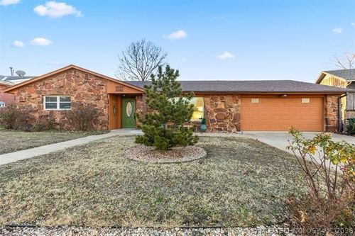 1045 Rolling Meadows Ct, Bartlesville, OK, 74006-5527 | Card Image
