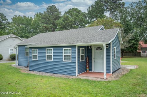 108 Whitehurst St, Elizabeth City, NC, 27909-3344 | Card Image