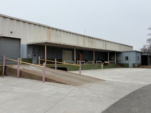 1-200 S Bellingham St, Riverdale, IA, 52722-6326 | Card Image