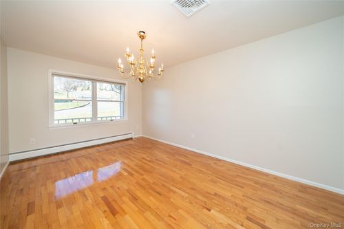 62 Walter Dr, Stony Point, NY, 10980-1041 | Card Image