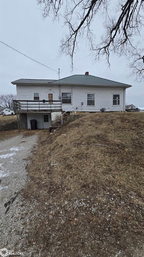 906 Se Q St, Leon, IA, 50144-1538 | Card Image