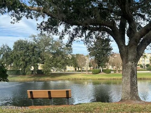 938-7800 Point Meadows Dr, Jacksonville, FL, 32256-4606 | Card Image