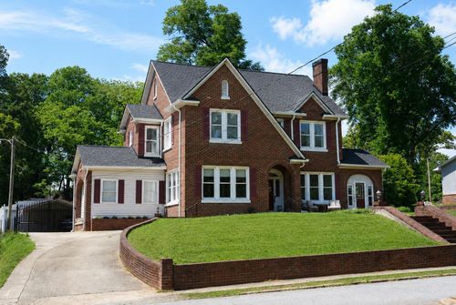 906 College Dr, Gaffney, SC, 29340-3706 | Card Image