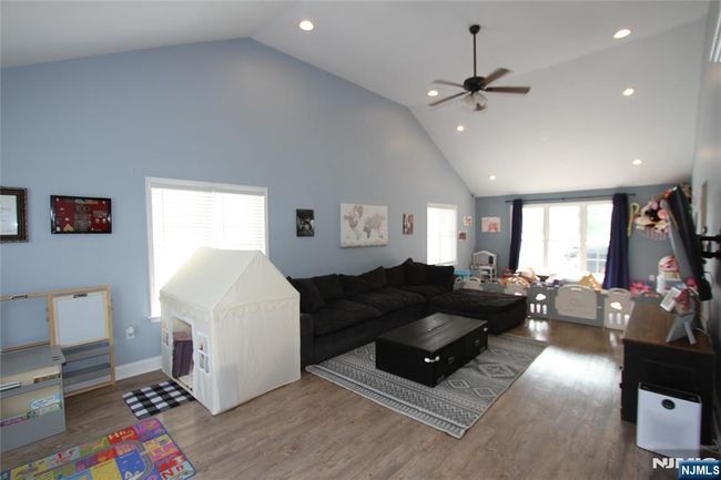 132 Sloop Rd, House other with 3 bedrooms, 3 bathrooms and null parking in Manahawkin NJ | Image 4