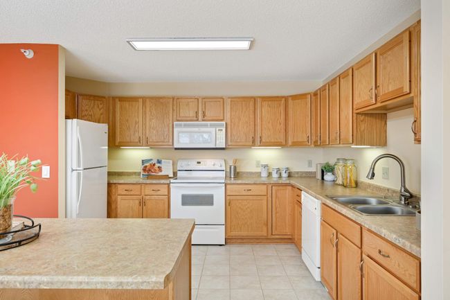Kitchen | Image 7