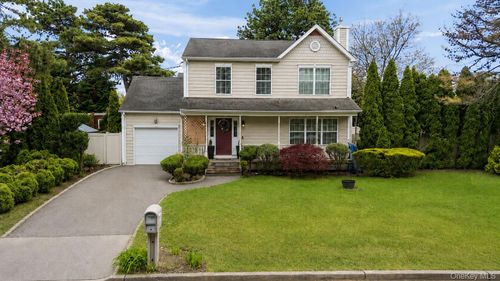 502 Martha Ave, Bellport, NY, 11713-1546 | Card Image