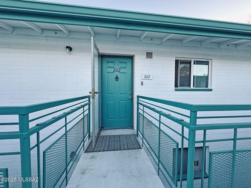 b202-1776 S Palo Verde Ave, Tucson, AZ, 85713-2331 | Card Image