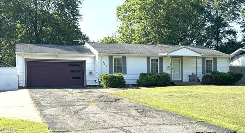 624 Shaker Dr, Medina, OH, 44256-2658 | Card Image