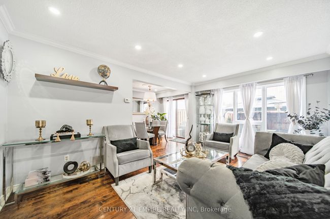 146 Baronwood Crt, Condo with 4 bedrooms, 2 bathrooms and 1 parking in Brampton ON | Image 8
