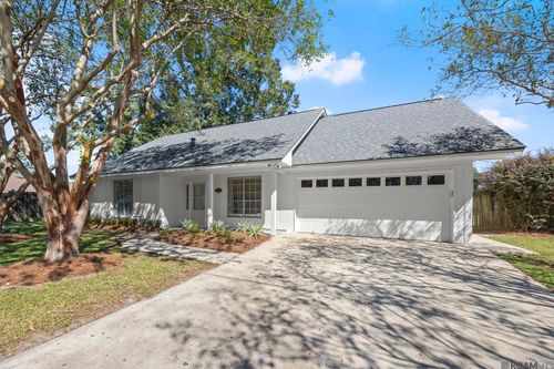 12269 N Lakeview Dr, Baton Rouge, LA, 70810-4628 | Card Image